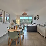 Lumineux, Neuf T2, Balcon, Vue Imprenable, Parking Апартаменти Онфлер