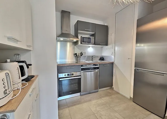 Lumineux, Neuf T2, Balcon, Vue Imprenable, Parking